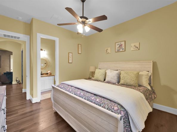 95 S Shimmering Aspen Circle, Spring TX 77389