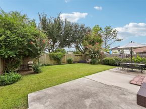 8718 Black Cliff Lane, Houston TX 77075