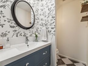 5823 Valley Forge Drive 93, Houston TX 77057