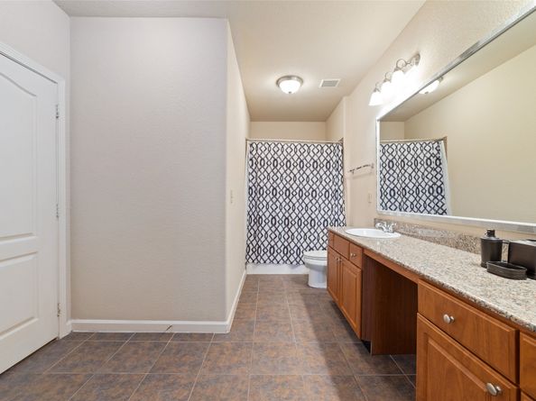 1711 Old Spanish Trail 203, Houston TX 77054