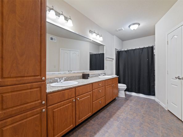 1711 Old Spanish Trail 203, Houston TX 77054