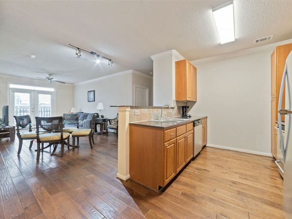 1711 Old Spanish Trail 203, Houston TX 77054