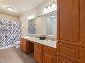 1711 Old Spanish Trail 203, Houston TX 77054