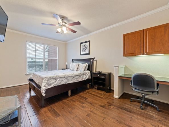 1711 Old Spanish Trail 203, Houston TX 77054