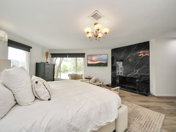 1928 Augusta Drive 19, Houston TX 77057
