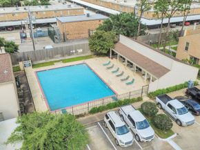 1928 Augusta Drive 19, Houston TX 77057
