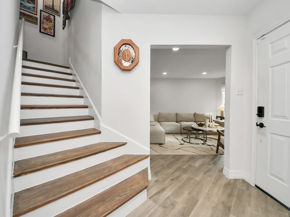 1928 Augusta Drive 19, Houston TX 77057