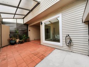 1928 Augusta Drive 19, Houston TX 77057