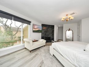 1928 Augusta Drive 19, Houston TX 77057