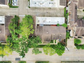 1928 Augusta Drive 19, Houston TX 77057