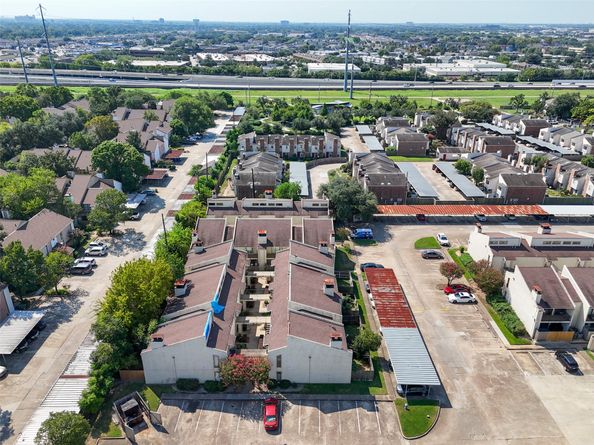 10075 Westpark Drive 32, Houston TX 77042