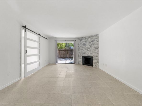 10075 Westpark Drive 32, Houston TX 77042