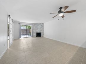 10075 Westpark Drive 32, Houston TX 77042