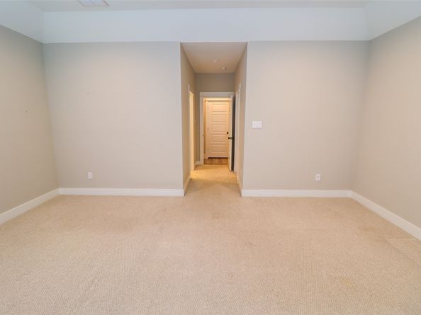5213 Pinemont Creek Lane, Houston TX 77018