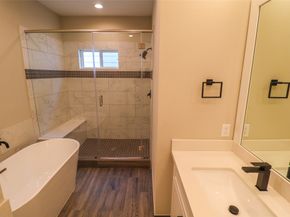 5213 Pinemont Creek Lane, Houston TX 77018