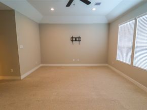 5213 Pinemont Creek Lane, Houston TX 77018