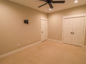 5213 Pinemont Creek Lane, Houston TX 77018