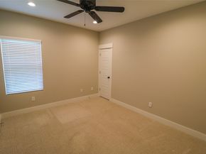 5213 Pinemont Creek Lane, Houston TX 77018