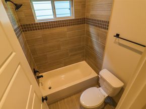 5213 Pinemont Creek Lane, Houston TX 77018