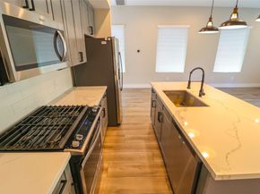 5213 Pinemont Creek Lane, Houston TX 77018