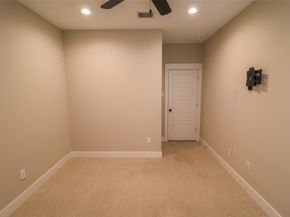 5213 Pinemont Creek Lane, Houston TX 77018