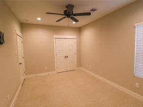 5213 Pinemont Creek Lane, Houston TX 77018