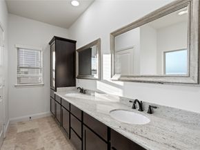 933 W 24th Street A, Houston TX 77008