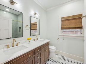 1124 Dunbar Street, Houston TX 77009