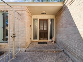 306 Commodore Way, Houston TX 77079