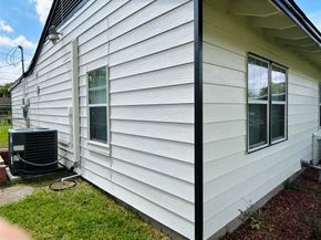 5806 Beldart Street, Houston TX 77033