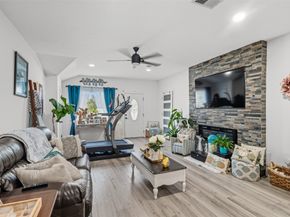 110 S 4th Street, Conroe TX 77301