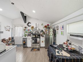 110 S 4th Street, Conroe TX 77301