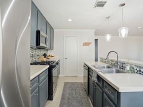 1250 W 18th Street, Houston TX 77008