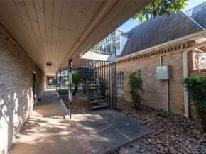 2601 Marilee Lane 2, Houston TX 77057