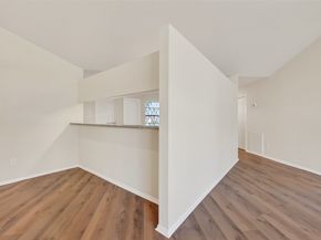 11322 Yorklyn Drive, Houston TX 77066