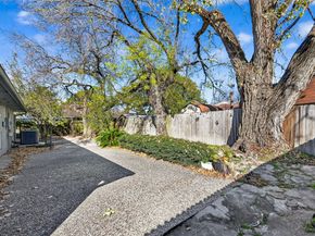 11322 Yorklyn Drive, Houston TX 77066