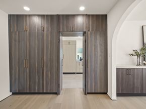 5207 Braesheather Drive, Houston TX 77096