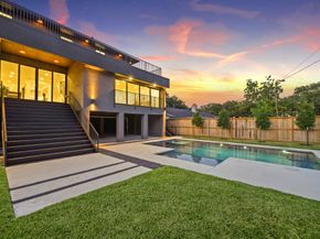 5207 Braesheather Drive, Houston TX 77096