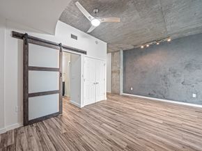 5925 Almeda Road 11406, Houston TX 77004