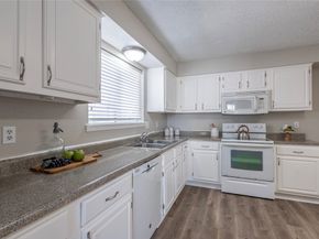 17602 Heritage Bay Drive, Webster TX 77598