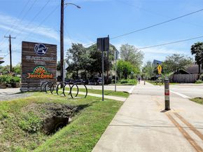 1110 W 25th Street, Houston TX 77008