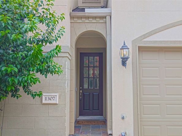 1307 Riverine Court, Houston TX 77055