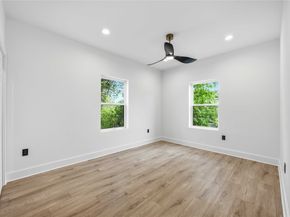 316 Clearwater Street, Houston TX 77029