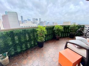 2016 Main Street 2105, Houston TX 77002