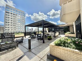 2016 Main Street 2105, Houston TX 77002