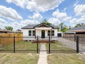 7110 San Angelo Street, Houston TX 77020