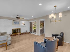 10127 Hazelhurst Drive, Houston TX 77043