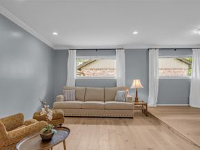 10127 Hazelhurst Drive, Houston TX 77043
