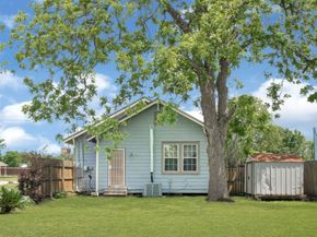 4102 Erie Street, Houston TX 77087