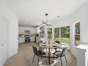 82 N Apple Springs Circle, The Woodlands TX 77382